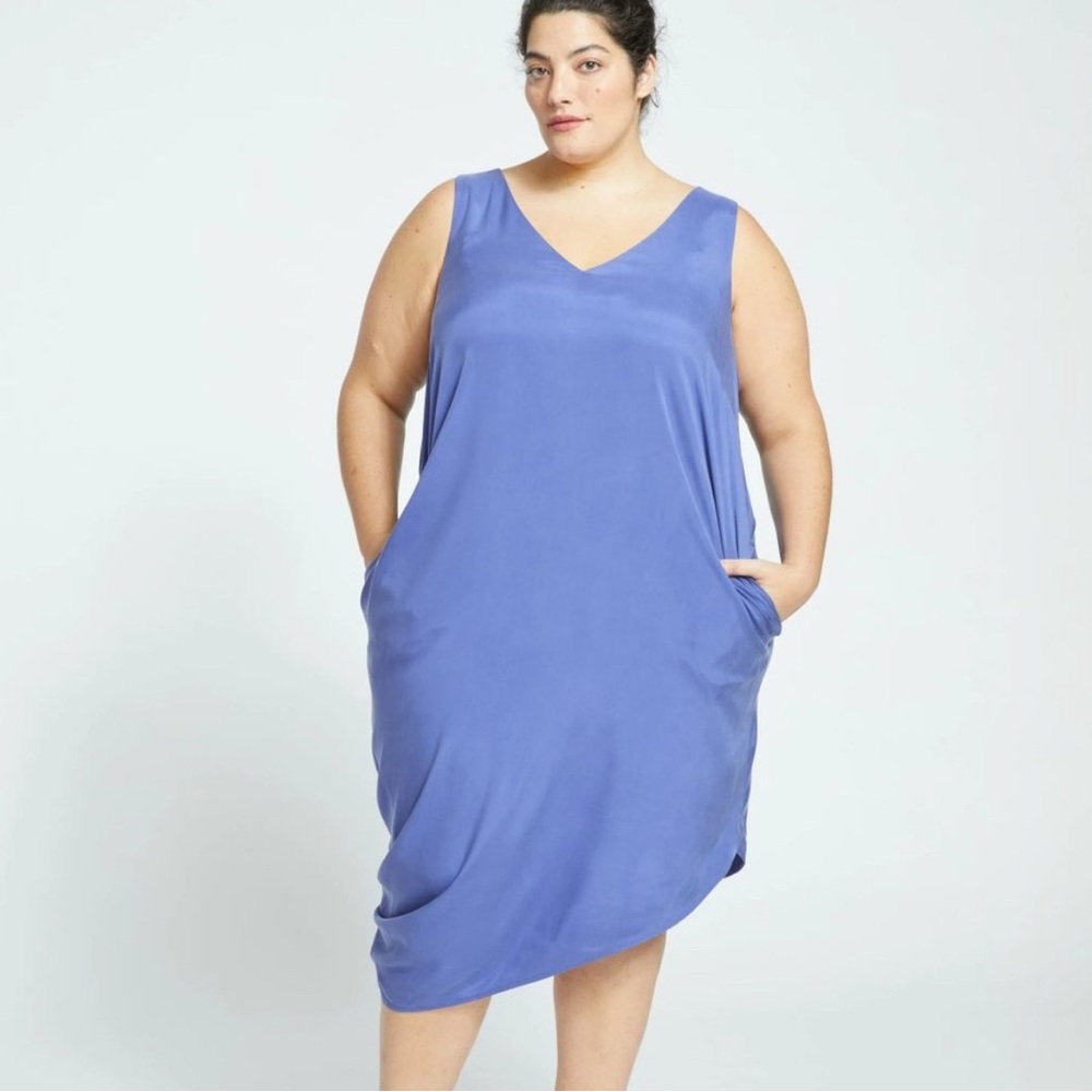 L NWT Universal Standard Cooling Cupro V-Neck Sleeveless Geneva Dress Periwinkle